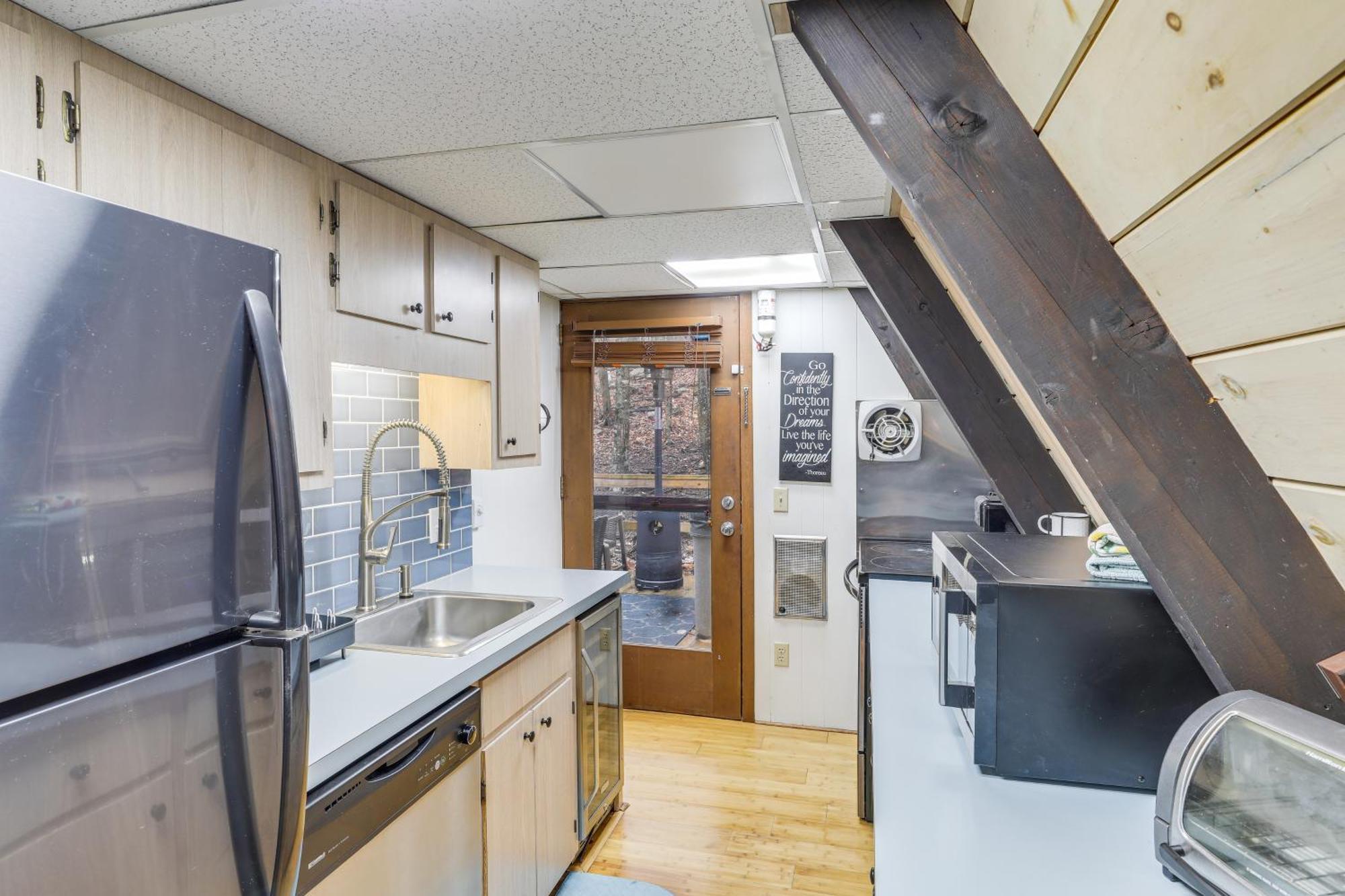 A-Frame Cabin With Hot Tub 1 Mi To Beech Mountain! Εξωτερικό φωτογραφία