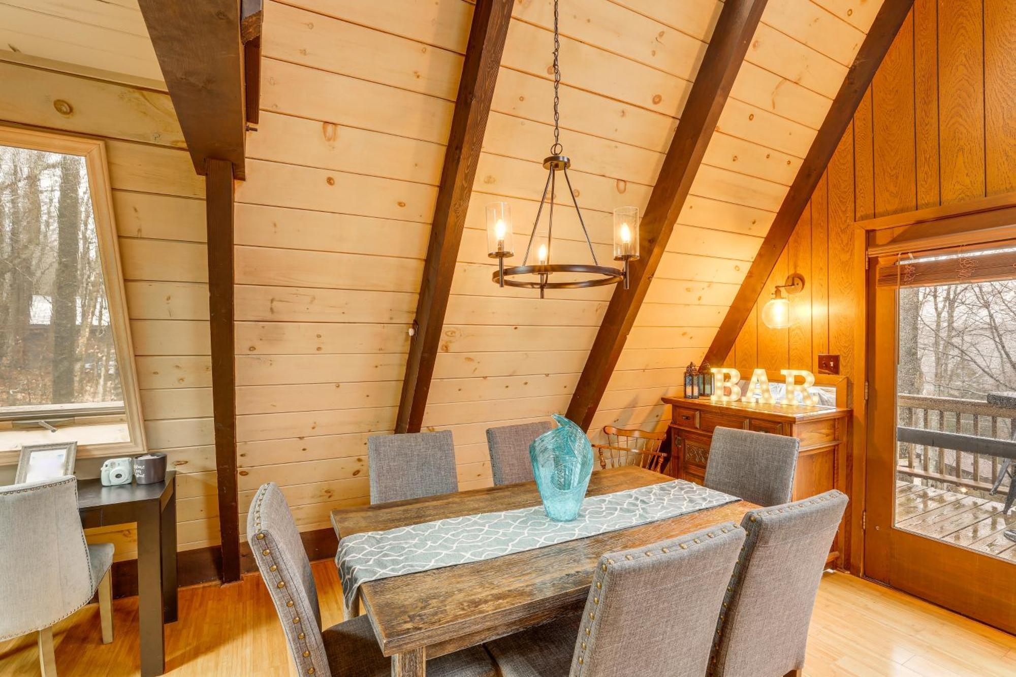 A-Frame Cabin With Hot Tub 1 Mi To Beech Mountain! Εξωτερικό φωτογραφία