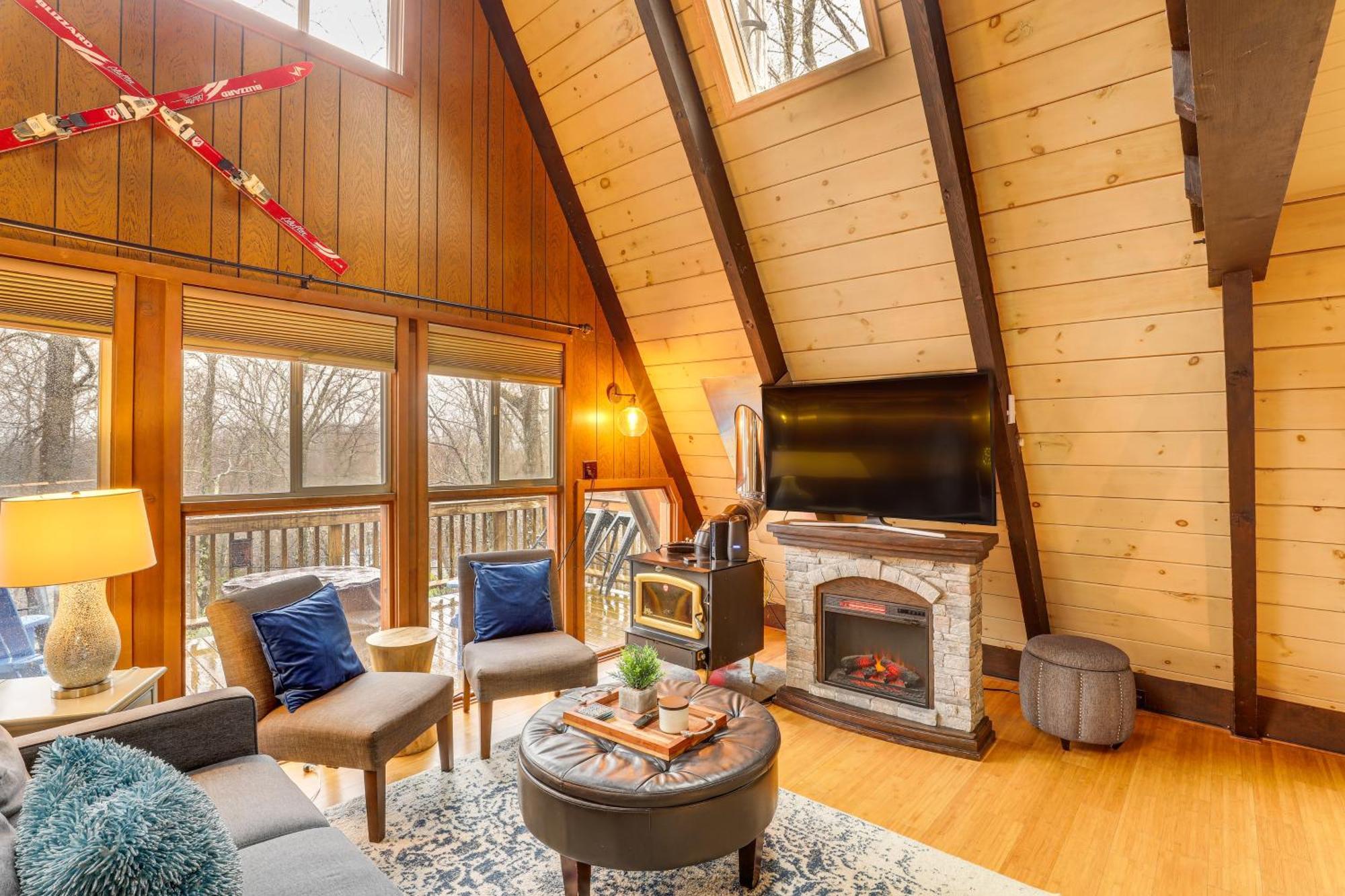 A-Frame Cabin With Hot Tub 1 Mi To Beech Mountain! Εξωτερικό φωτογραφία