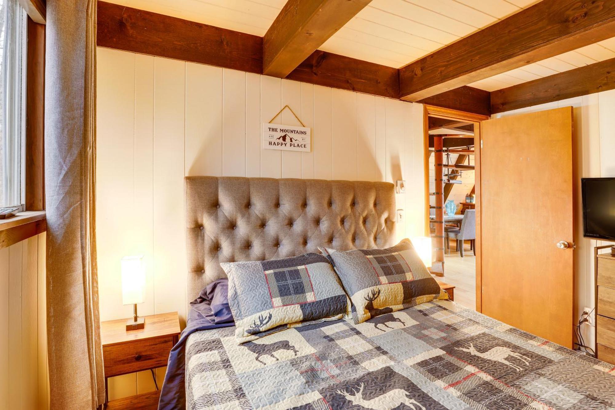 A-Frame Cabin With Hot Tub 1 Mi To Beech Mountain! Εξωτερικό φωτογραφία